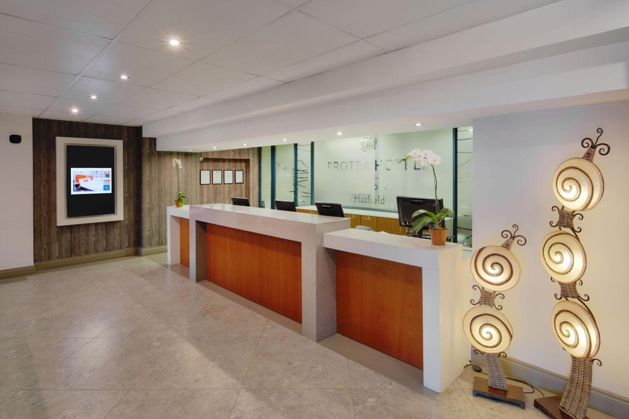 Protea Hotel By Marriott Pretoria Hatfield Buitenkant foto