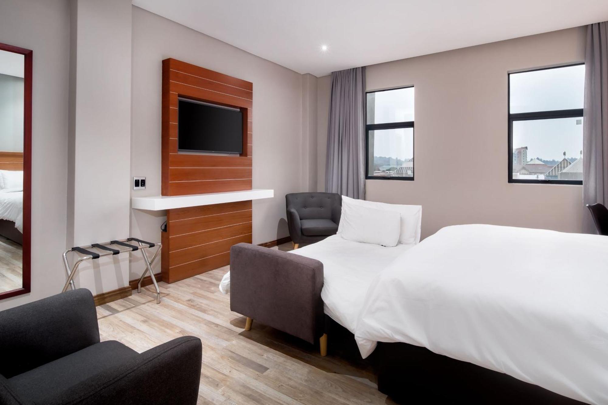 Protea Hotel By Marriott Pretoria Hatfield Kamer foto