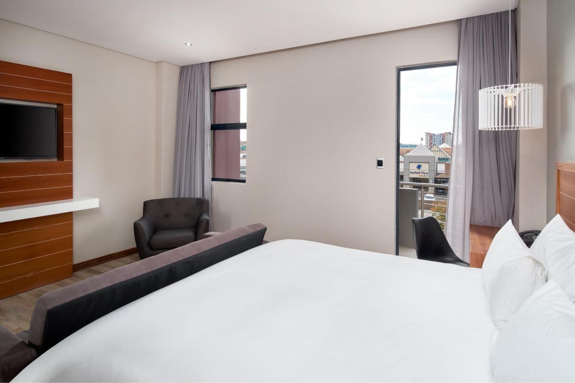 Protea Hotel By Marriott Pretoria Hatfield Kamer foto