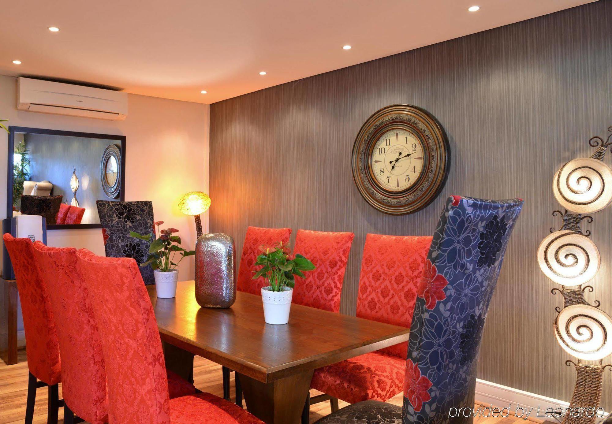 Protea Hotel By Marriott Pretoria Hatfield Buitenkant foto