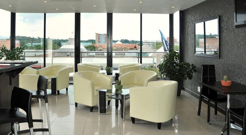 Protea Hotel By Marriott Pretoria Hatfield Buitenkant foto