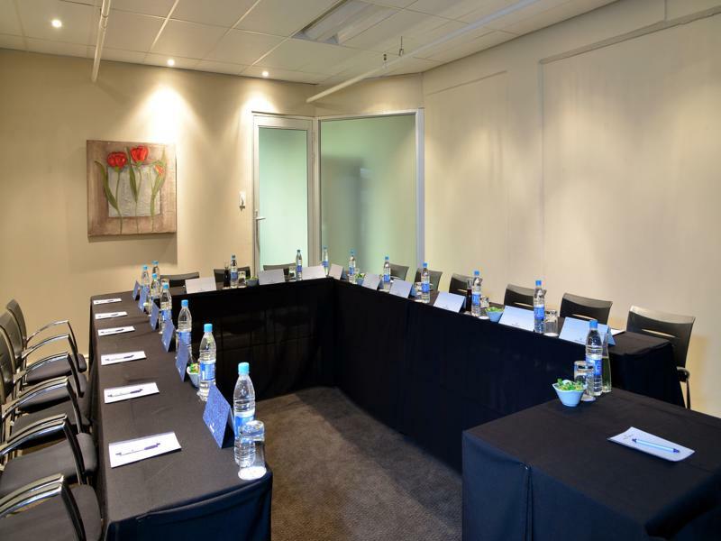 Protea Hotel By Marriott Pretoria Hatfield Buitenkant foto