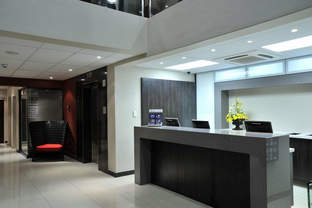 Protea Hotel By Marriott Pretoria Hatfield Buitenkant foto